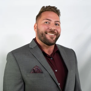 image of agent Josh Collom