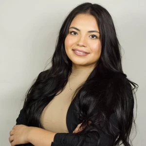 image of agent Isabell Chavarin